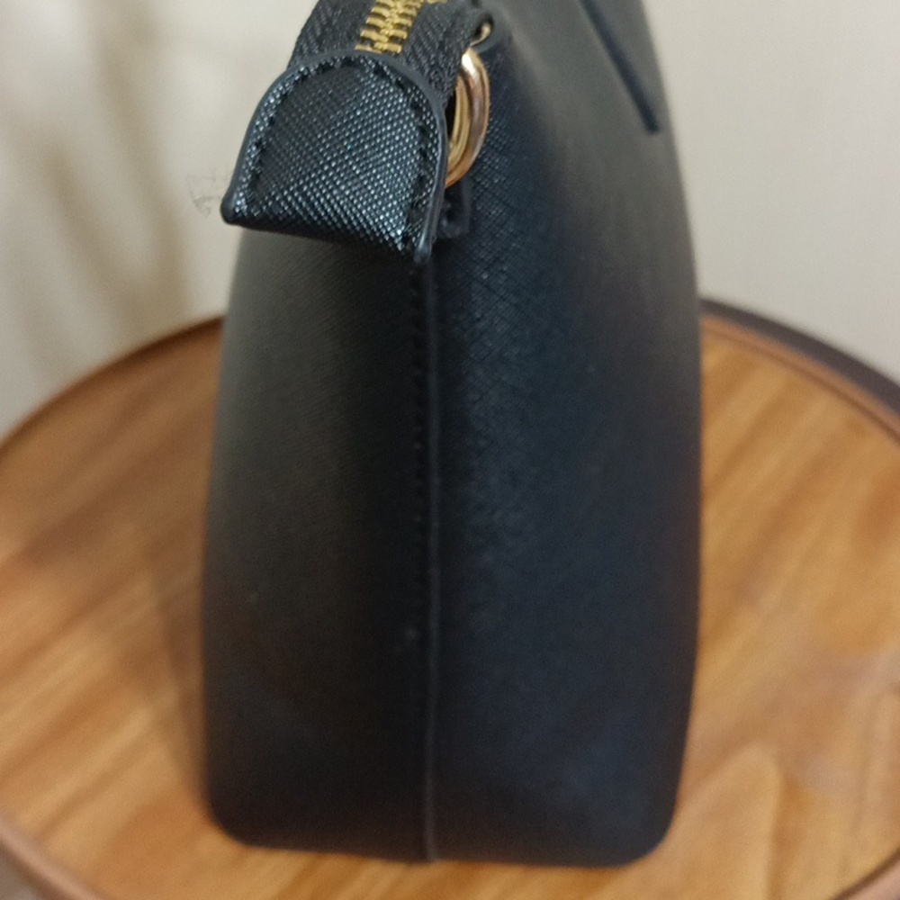 24oz Kate Spade black leather satchel with out shoulder strap - Picture 7 of 11